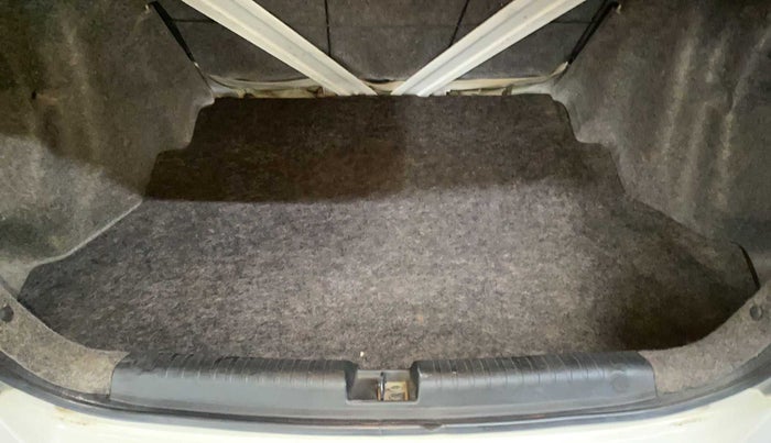 2013 Honda Amaze 1.2L I-VTEC S, Petrol, Manual, 1,00,006 km, Boot Inside