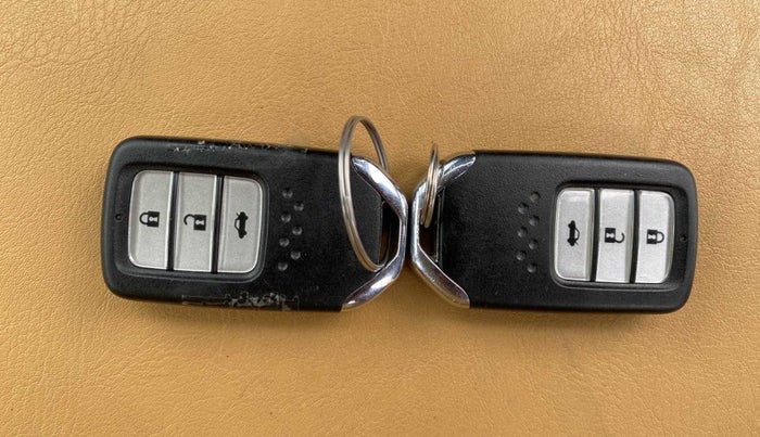 2017 Honda City 1.5L I-VTE V CVT, Petrol, Automatic, 56,787 km, Key Close Up