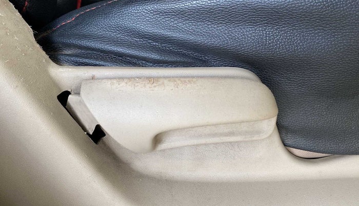 2015 Maruti Ertiga VDI, Diesel, Manual, 78,170 km, Driver Side Adjustment Panel