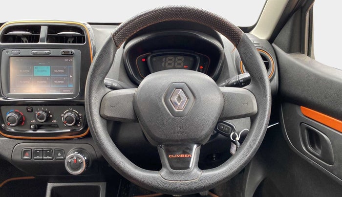 2017 Renault Kwid CLIMBER 1.0 AMT, Petrol, Automatic, 27,849 km, Steering Wheel Close Up