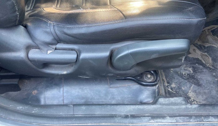 2015 Honda Jazz 1.5L I-DTEC VX, Diesel, Manual, 94,408 km, Driver Side Adjustment Panel