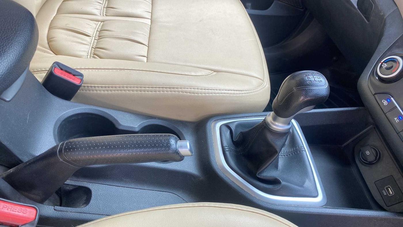 2018 Hyundai Creta E PLUS 1.6 PETROL, Petrol, Manual, 58,009 km, Gear Lever