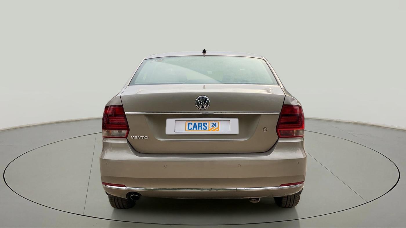 2016 Volkswagen Vento HIGHLINE 1.5 AT, Diesel, Automatic, 76,481 km, Back/Rear