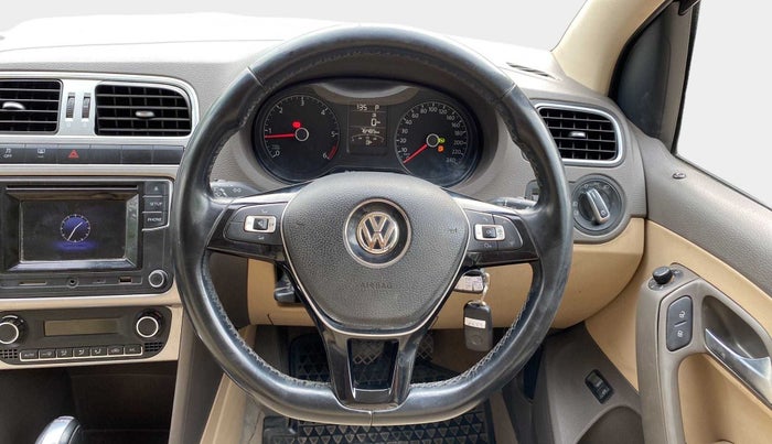 2016 Volkswagen Vento HIGHLINE 1.5 AT, Diesel, Automatic, 76,481 km, Steering Wheel Close Up