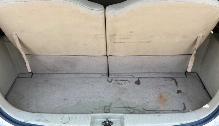 2017 Maruti Ertiga ZDI + SHVS, Diesel, Manual, 99,767 km, Boot Inside
