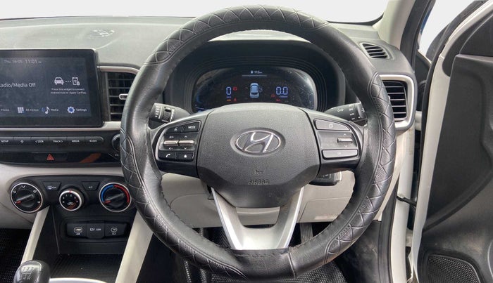 2022 Hyundai VENUE S(O) 1.2, Petrol, Manual, 20,942 km, Steering Wheel Close Up