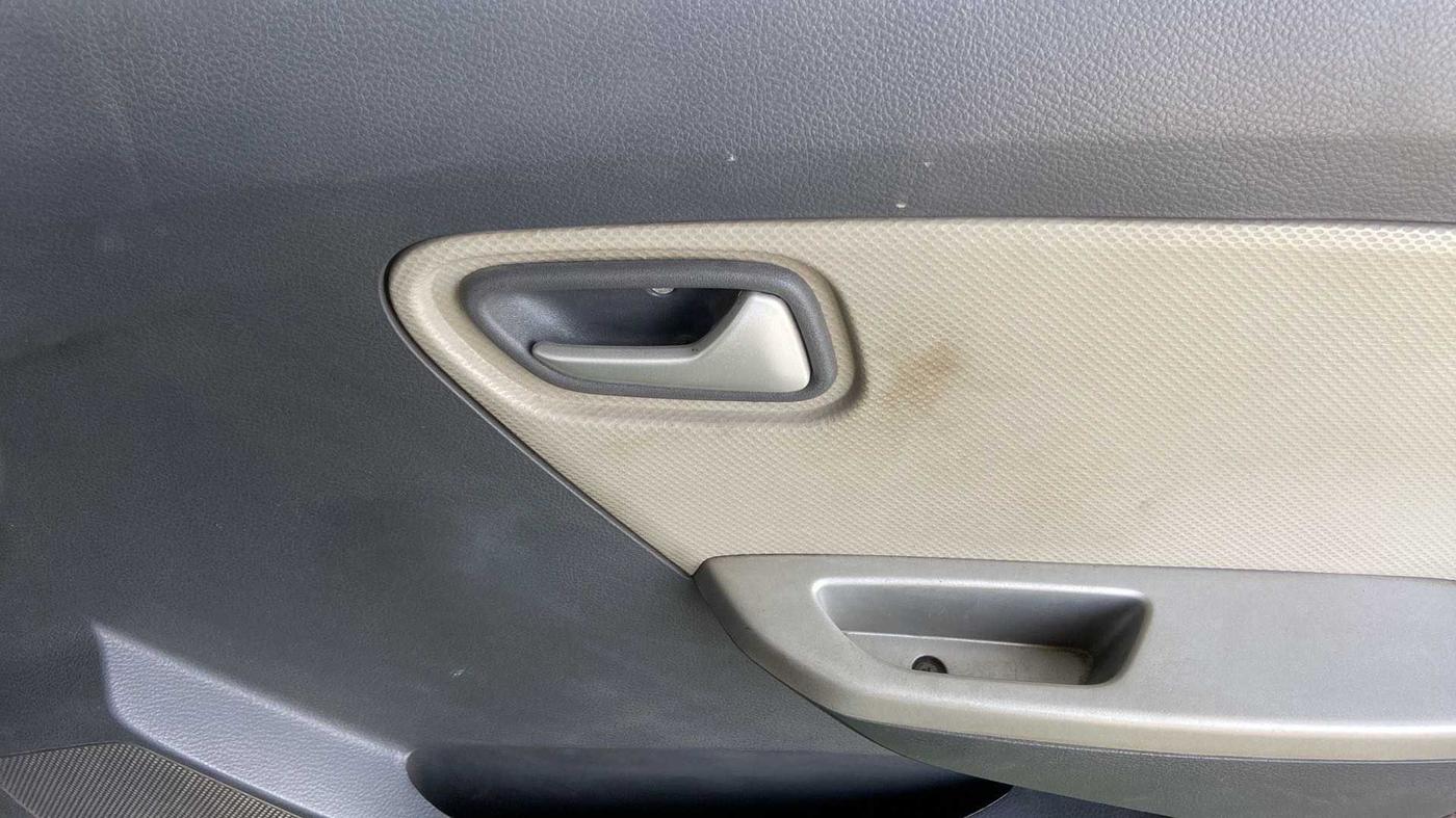 2015 Maruti Alto K10 VXI, Petrol, Manual, 89,090 km, Driver Side Door Panels Control