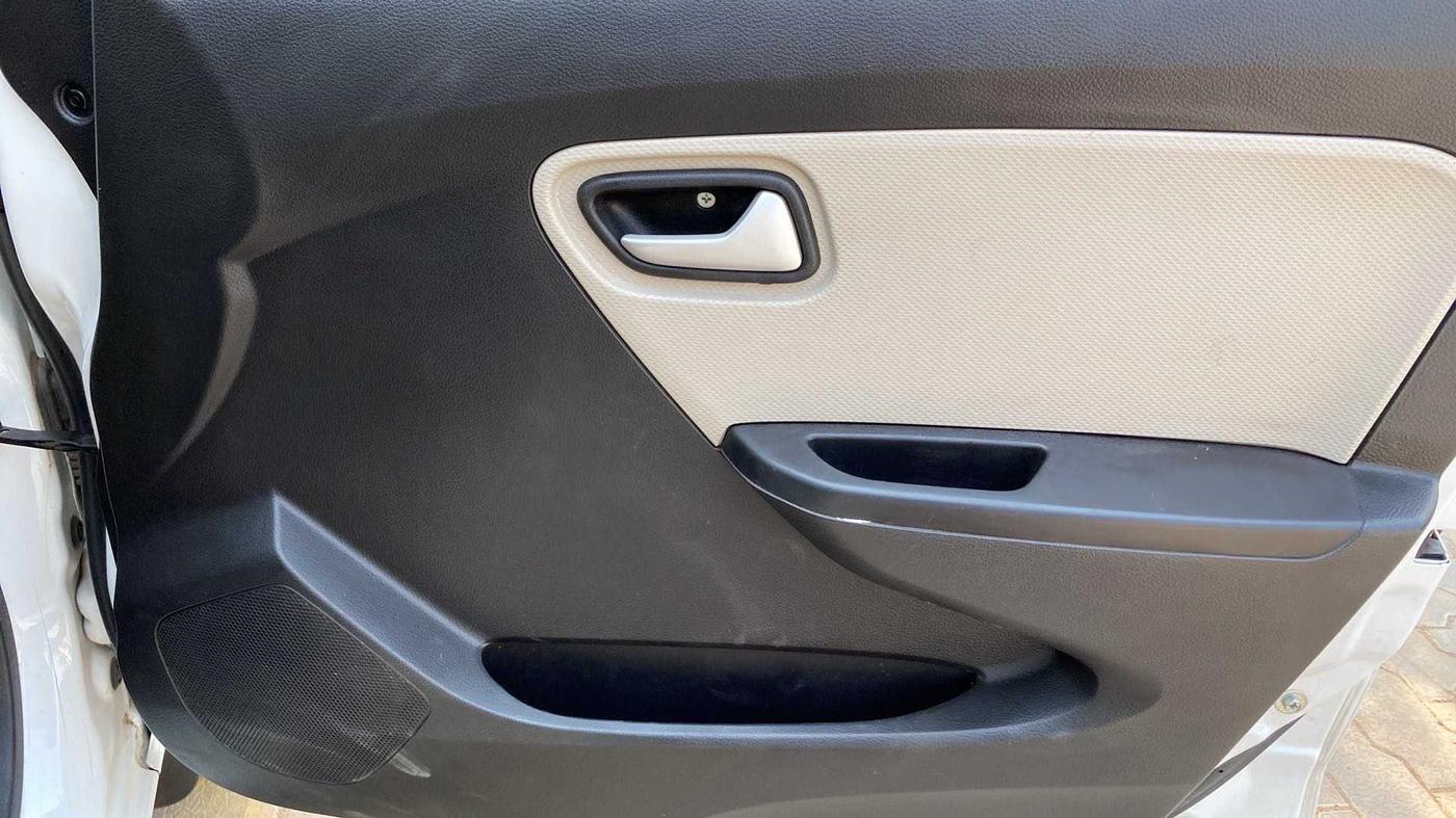 2022 Maruti Alto VXI, Petrol, Manual, 13,264 km, Driver Side Door Panels Control