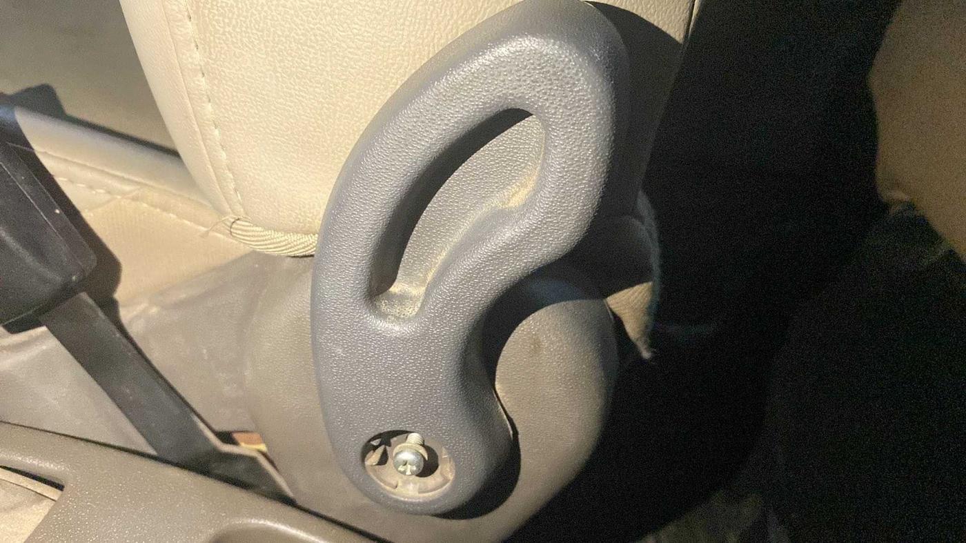 2012 Hyundai i10 MAGNA 1.1, Petrol, Manual, 87,320 km, Driver Side Adjustment Panel