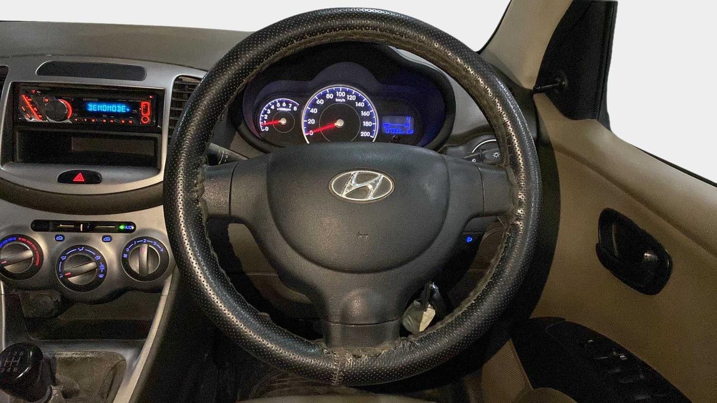 2012 Hyundai i10 MAGNA 1.1, Petrol, Manual, 87,320 km, Steering Wheel Close Up