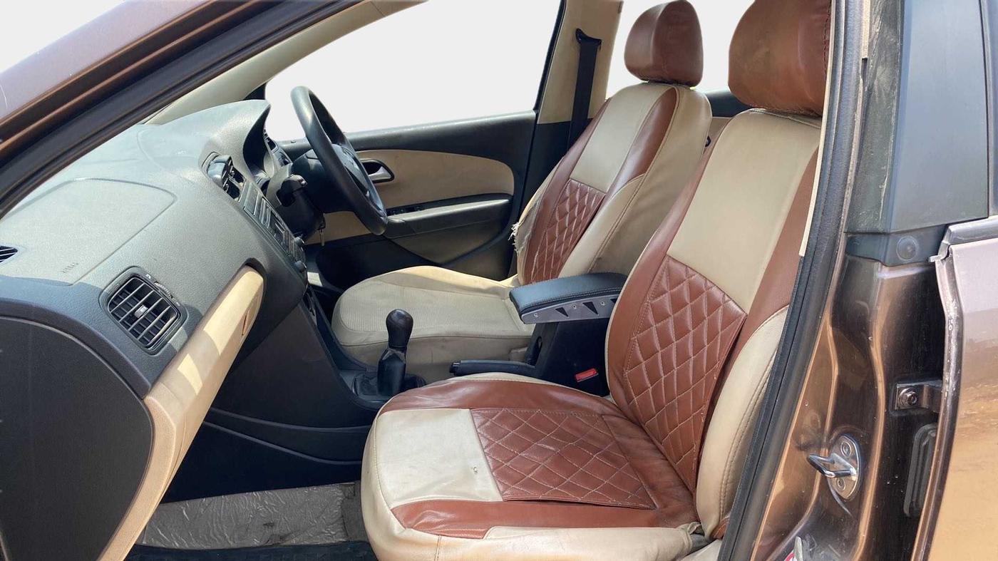 2017 Volkswagen Ameo COMFORTLINE 1.2L, Petrol, Manual, 95,401 km, Right Side Front Door Cabin