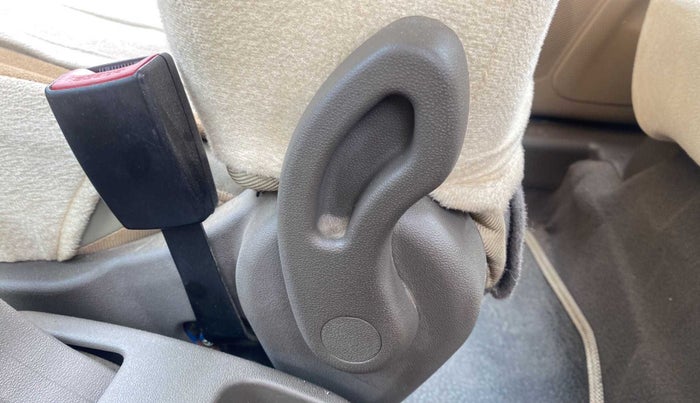 2011 Hyundai i10 MAGNA 1.1, Petrol, Manual, 27,109 km, Driver Side Adjustment Panel