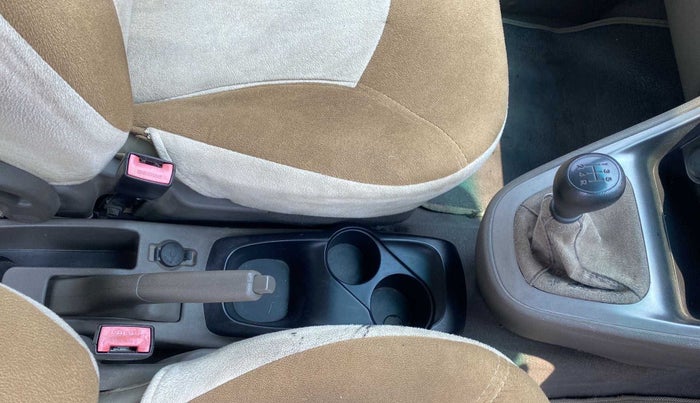 2011 Hyundai i10 MAGNA 1.1, Petrol, Manual, 27,109 km, Gear Lever