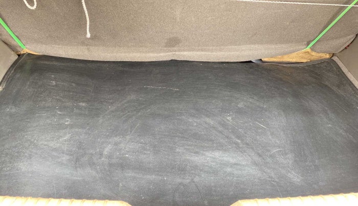 2011 Hyundai i10 MAGNA 1.1, Petrol, Manual, 27,109 km, Boot Inside