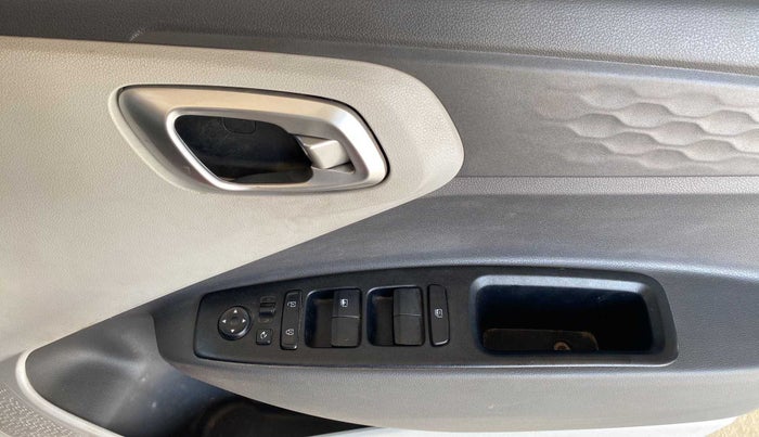 2022 Hyundai GRAND I10 NIOS SPORTZ 1.2 KAPPA VTVT, Petrol, Manual, 10,205 km, Driver Side Door Panels Control