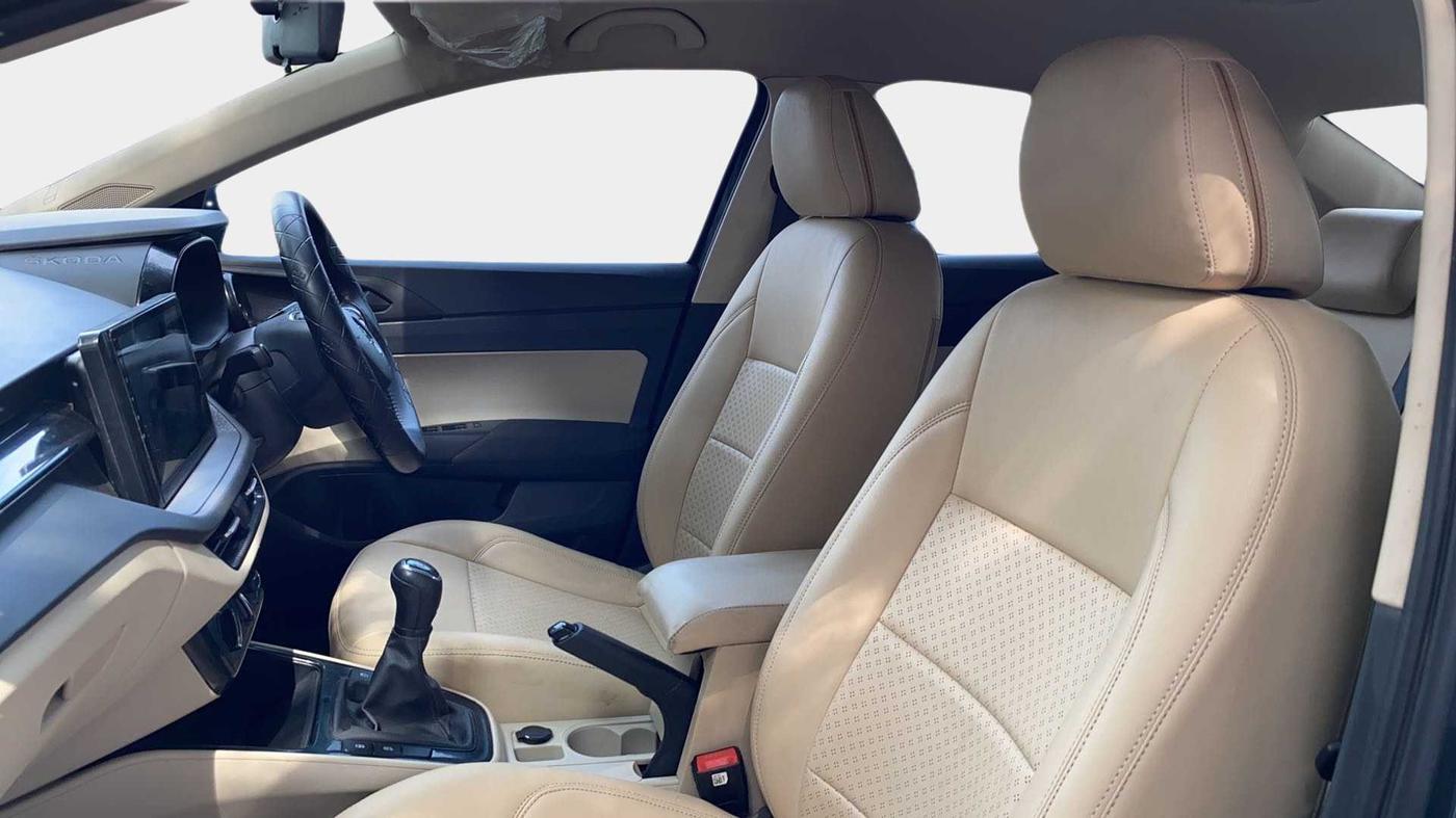 2023 Skoda SLAVIA ACTIVE 1.0L TSI MT, Petrol, Manual, 16,418 km, Right Side Front Door Cabin