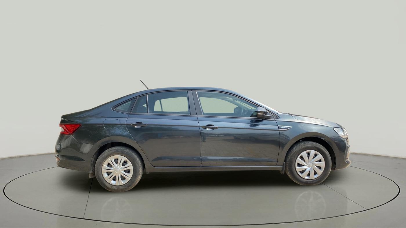 2023 Skoda SLAVIA ACTIVE 1.0L TSI MT, Petrol, Manual, 16,418 km, Right Side View