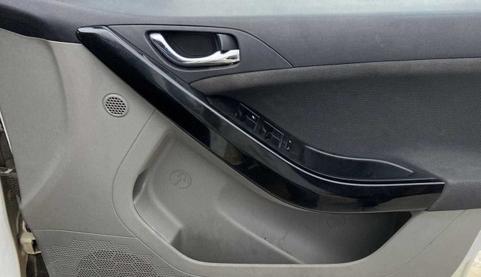 2019 Tata NEXON XZ PLUS PETROL, Petrol, Manual, 68,269 km, Driver Side Door Panels Control
