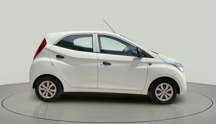 2014 Hyundai Eon MAGNA +, Petrol, Manual, 43,211 km, Right Side View