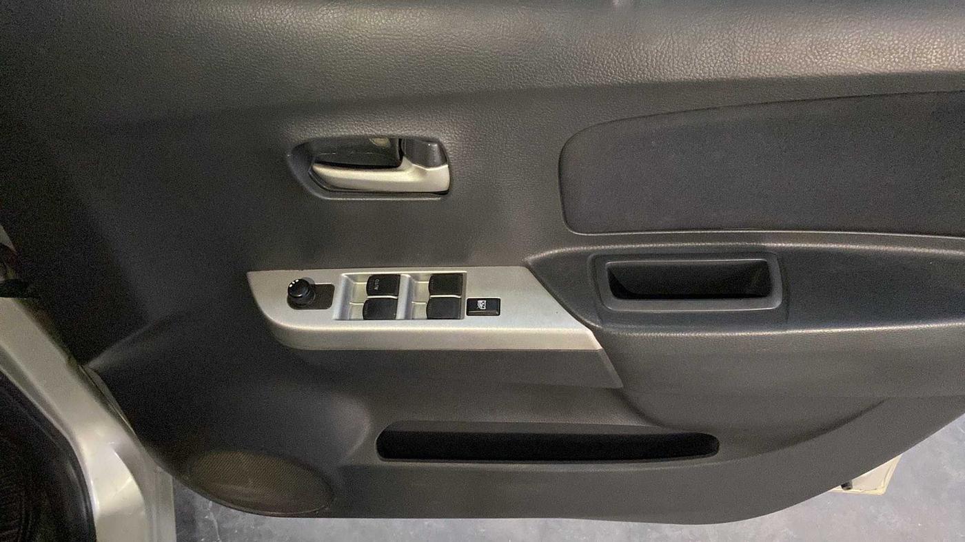 2010 Maruti Wagon R 1.0 VXI, Petrol, Manual, 85,106 km, Driver Side Door Panels Control