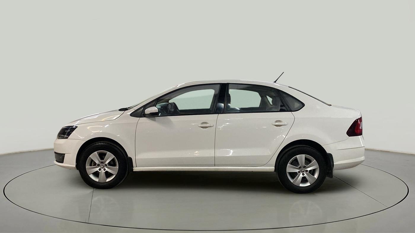 2019 Skoda Rapid AMBITION 1.6 MPI MT, Petrol, Manual, 45,382 km, Left Side
