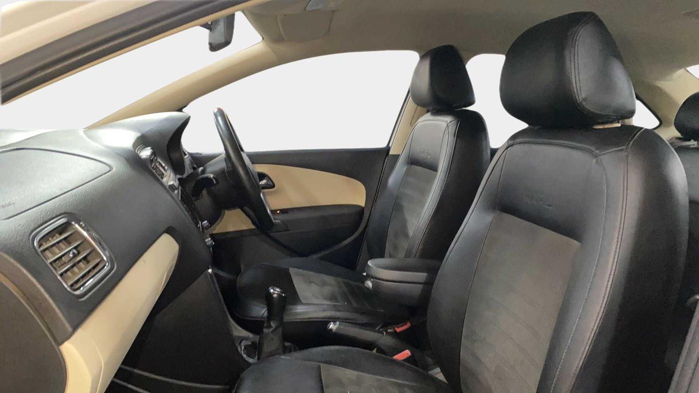 2019 Skoda Rapid AMBITION 1.6 MPI MT, Petrol, Manual, 45,382 km, Right Side Front Door Cabin
