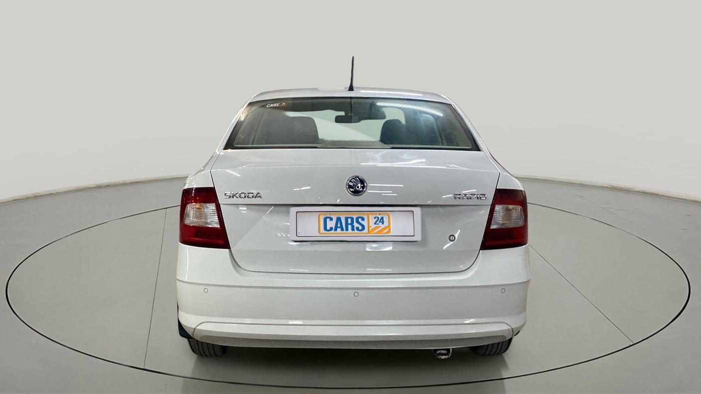 2019 Skoda Rapid AMBITION 1.6 MPI MT, Petrol, Manual, 45,382 km, Back/Rear