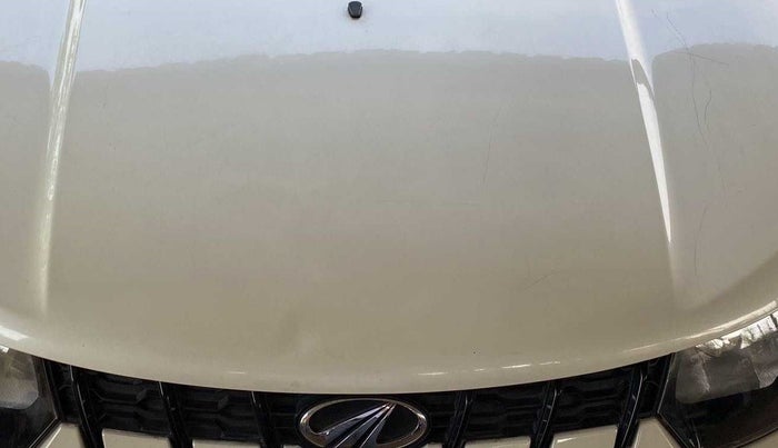 2017 Mahindra KUV 100 NXT K4+ P 6 STR, Petrol, Manual, 48,005 km, Bonnet (hood) - Minor scratches