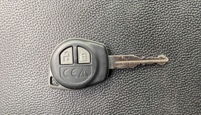 2020 Maruti Swift VXI, Petrol, Manual, 71,779 km, Key Close Up