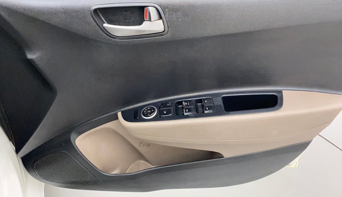 2014 Hyundai Xcent S 1.2, CNG, Manual, 98,970 km, Driver Side Door Panels Control