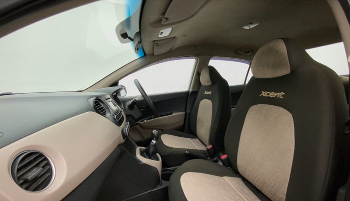 2014 Hyundai Xcent S 1.2, CNG, Manual, 98,970 km, Right Side Front Door Cabin