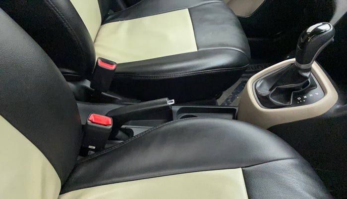 2017 Hyundai Grand i10 SPORTZ (O) AT 1.2 KAPPA VTVT, Petrol, Automatic, 97,032 km, Gear Lever