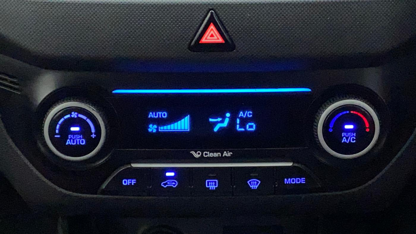 2017 Hyundai Creta SX PLUS 1.6 PETROL, Petrol, Manual, 73,300 km, Automatic Climate Control