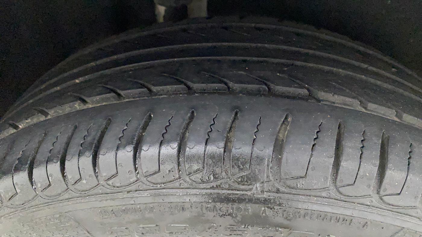2020 Ford Ecosport TITANIUM + 1.5L PETROL AT, Petrol, Automatic, 31,546 km, Right Rear Tyre Tread