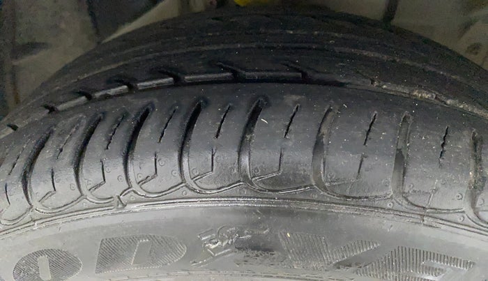 2020 Ford Ecosport TITANIUM + 1.5L PETROL AT, Petrol, Automatic, 31,546 km, Right Front Tyre Tread