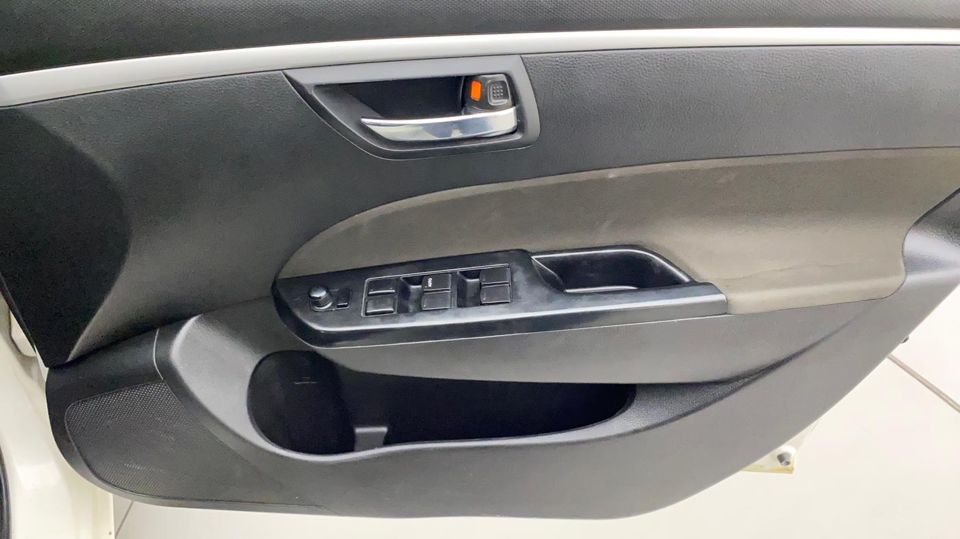 2017 Maruti Swift ZXI, Petrol, Manual, 85,495 km, Driver Side Door Panels Control