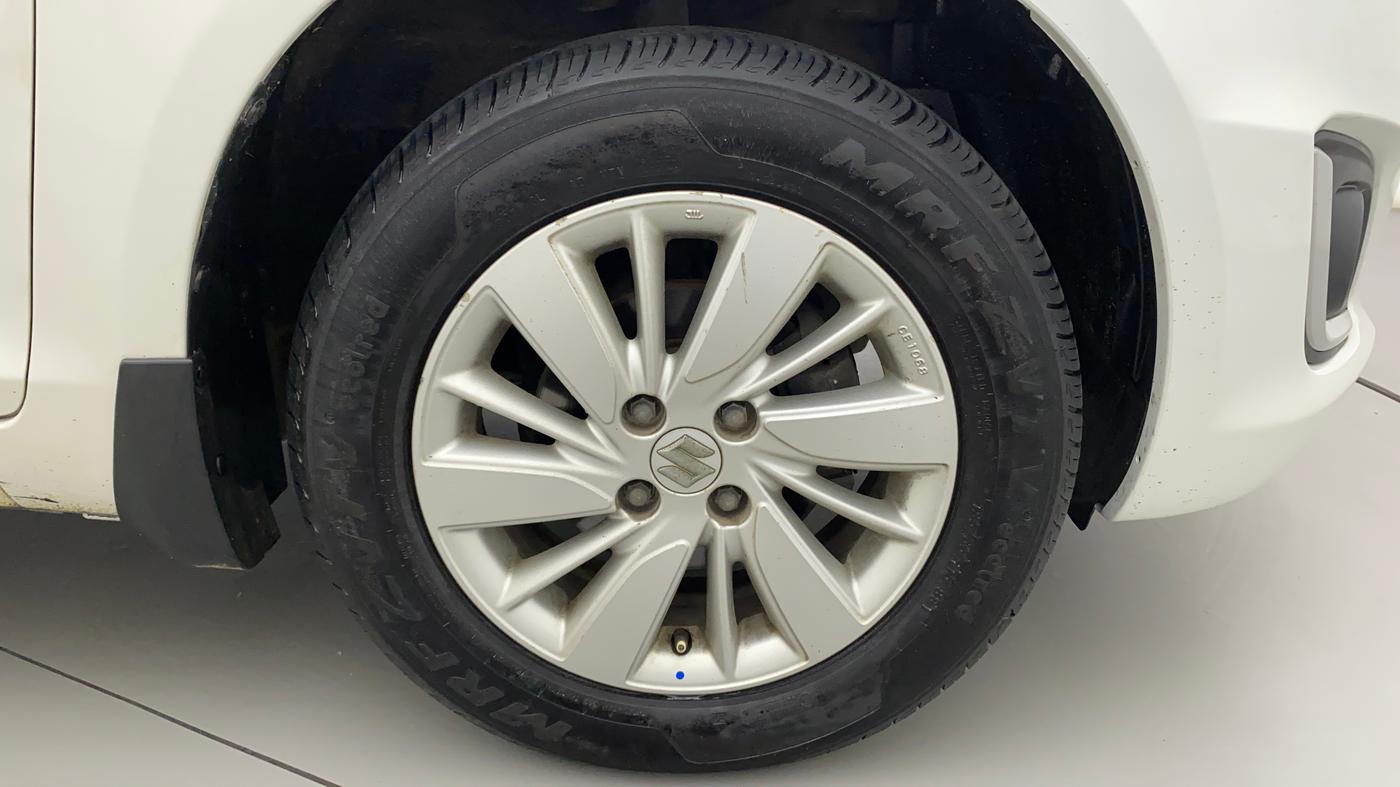 2017 Maruti Swift ZXI, Petrol, Manual, 85,495 km, Right Front Wheel