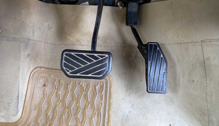 2018 Maruti Dzire VXI AMT, Petrol, Automatic, 83,337 km, Pedals