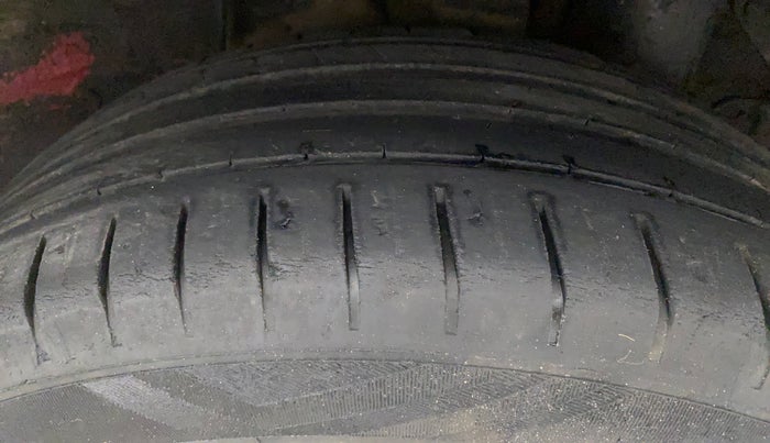 2017 Hyundai Elite i20 ASTA 1.2, Petrol, Manual, 43,276 km, Left Rear Tyre Tread
