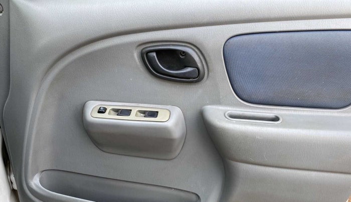 2014 Maruti Alto K10 VXI, Petrol, Manual, 36,066 km, Driver Side Door Panels Control