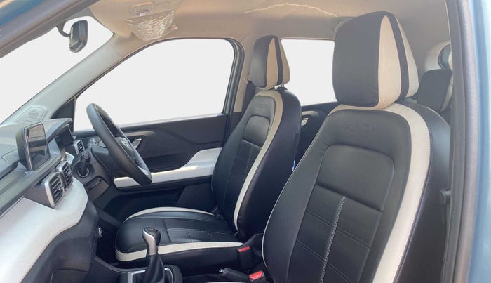 2022 Tata PUNCH CREATIVE  1.2 RTN DUAL TONE, Petrol, Manual, 13,829 km, Right Side Front Door Cabin
