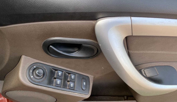 2018 Renault Duster RXS PETROL, Petrol, Manual, 41,386 km, Driver Side Door Panels Control
