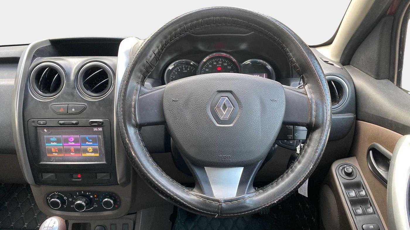 2018 Renault Duster RXS PETROL, Petrol, Manual, 41,386 km, Steering Wheel Close Up