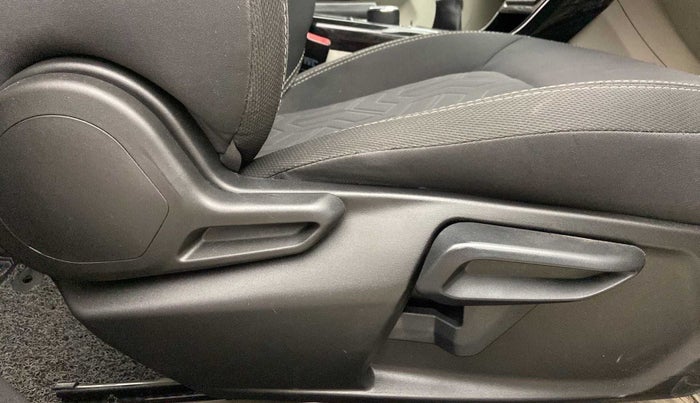 2022 Tata NEXON XZ PLUS PETROL, Petrol, Manual, 35,542 km, Driver Side Adjustment Panel