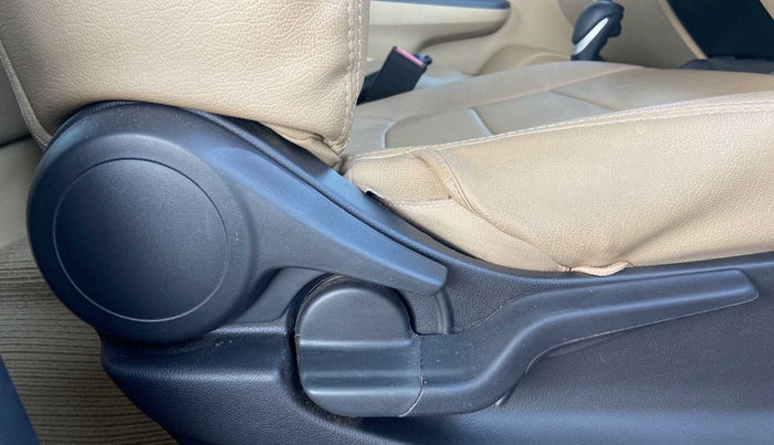 2021 Honda Amaze 1.2L I-VTEC VX CVT, Petrol, Automatic, 13,500 km, Driver Side Adjustment Panel