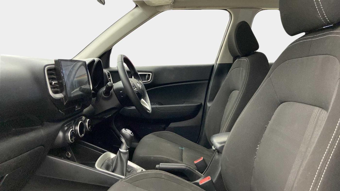 2019 Hyundai VENUE SX 1.0 TURBO, Petrol, Manual, 48,008 km, Right Side Front Door Cabin