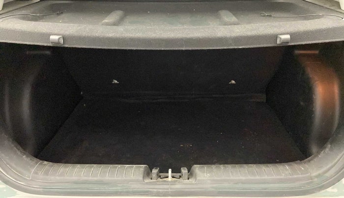 2019 Hyundai VENUE SX 1.0 TURBO, Petrol, Manual, 48,008 km, Boot Inside