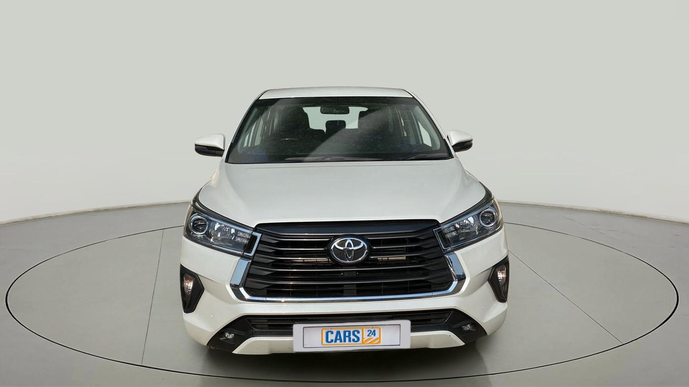 2022 Toyota Innova Crysta 2.4 VX 8 STR, Diesel, Manual, 13,837 km, Front