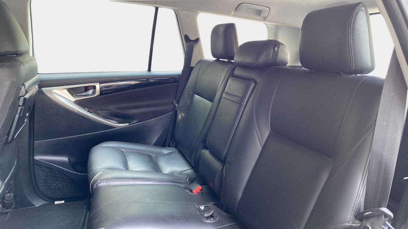 2022 Toyota Innova Crysta 2.4 VX 8 STR, Diesel, Manual, 13,837 km, Right Side Rear Door Cabin