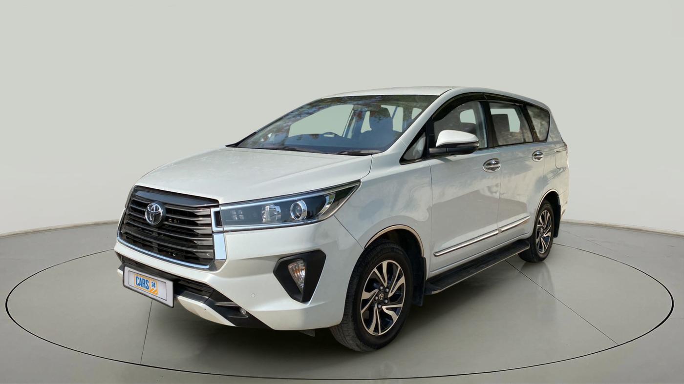 2022 Toyota Innova Crysta 2.4 VX 8 STR, Diesel, Manual, 13,837 km, Left Front Diagonal